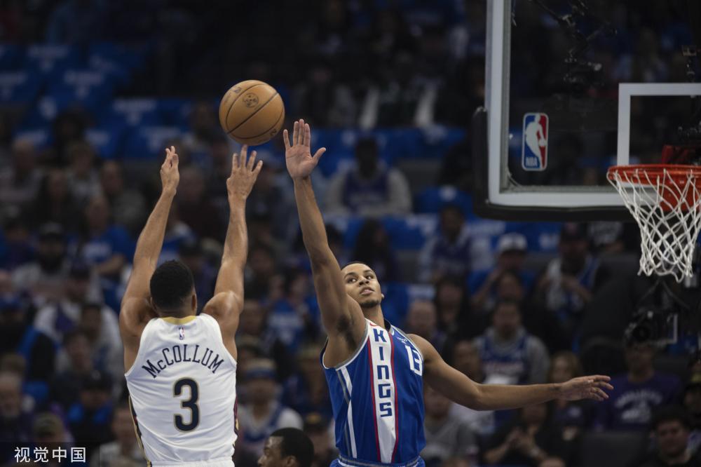 更反映出他 更反映出他